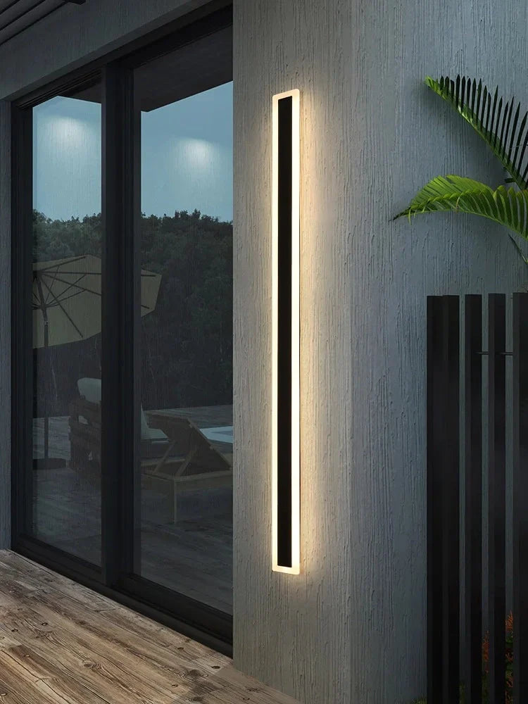 Isabella Outdoor Lamp