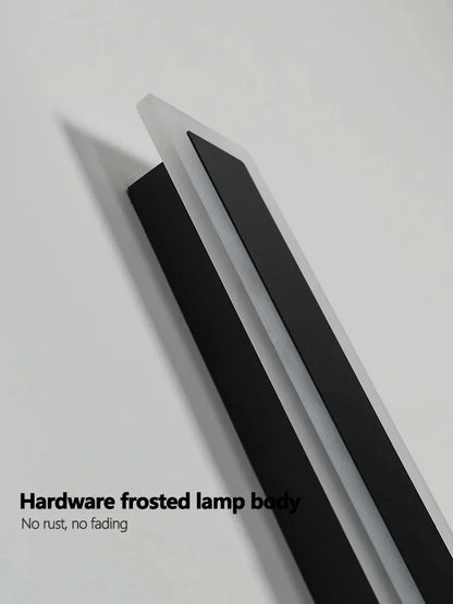Isabella Outdoor Lamp
