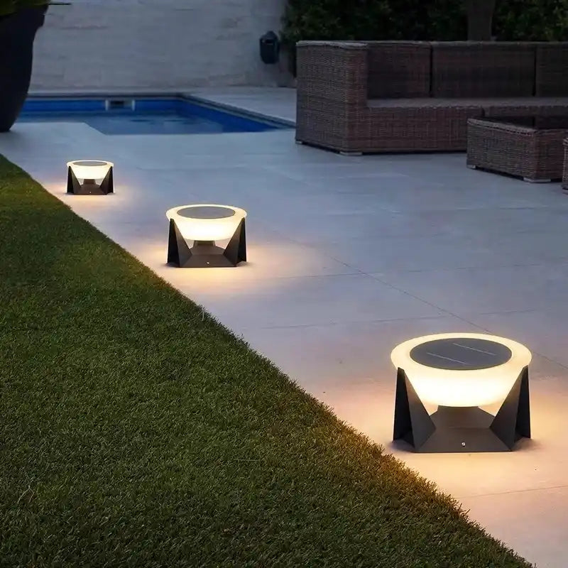 Zynella Solace: Solar-Powered Lamp