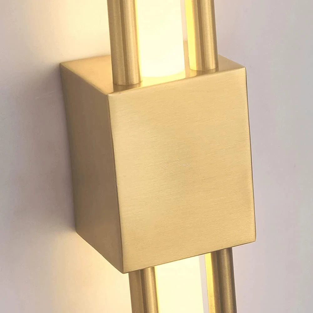 Lara Wall Lamp