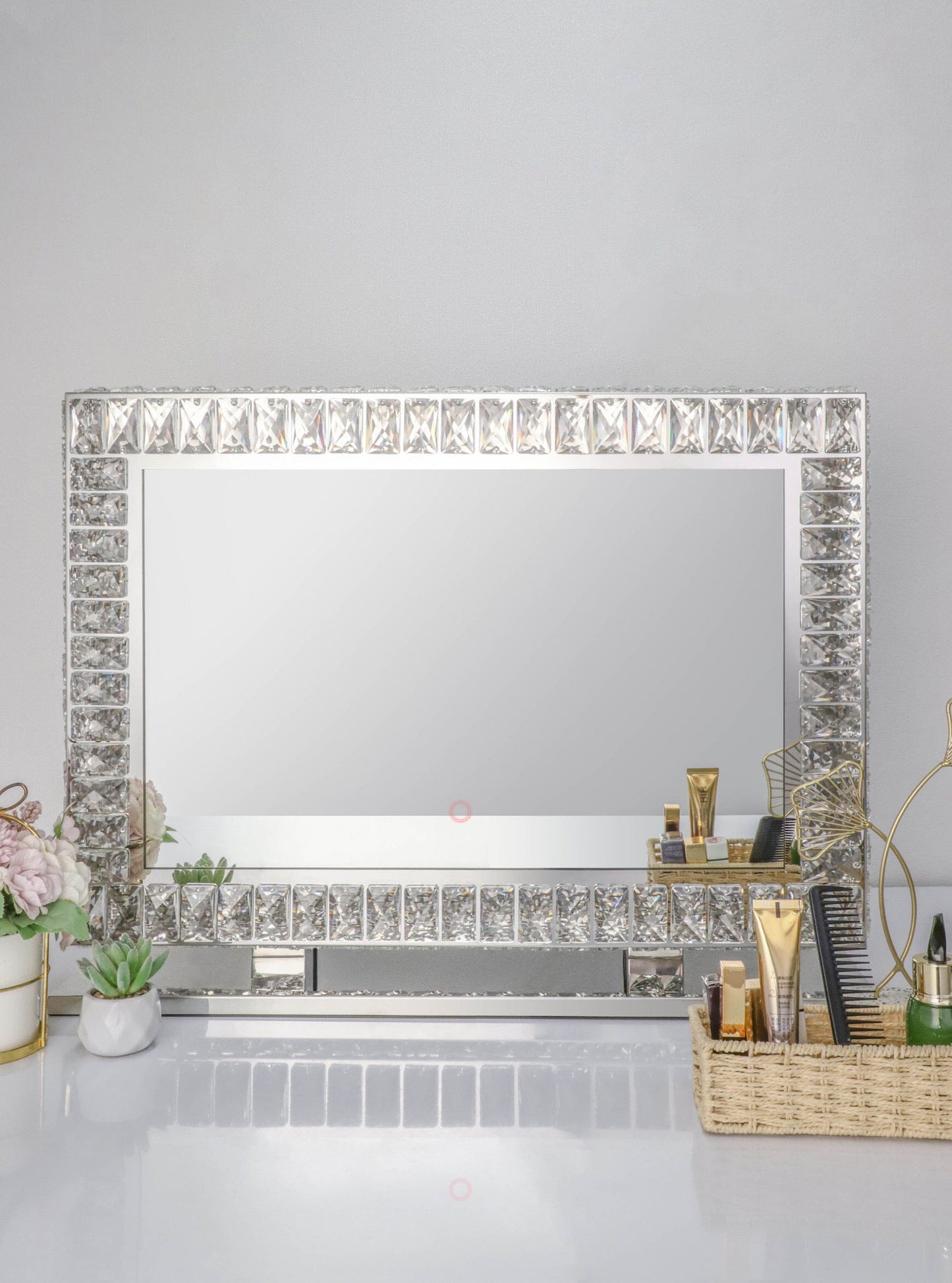 Zynella Vanity Elegant Mirror
