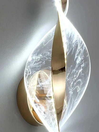 Contemporary Nordic wall lamp