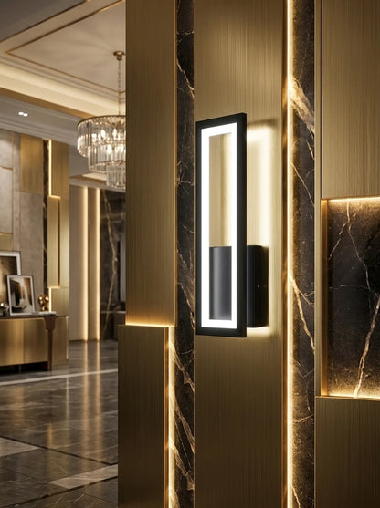 Elara Warm Wood Wall Lamp