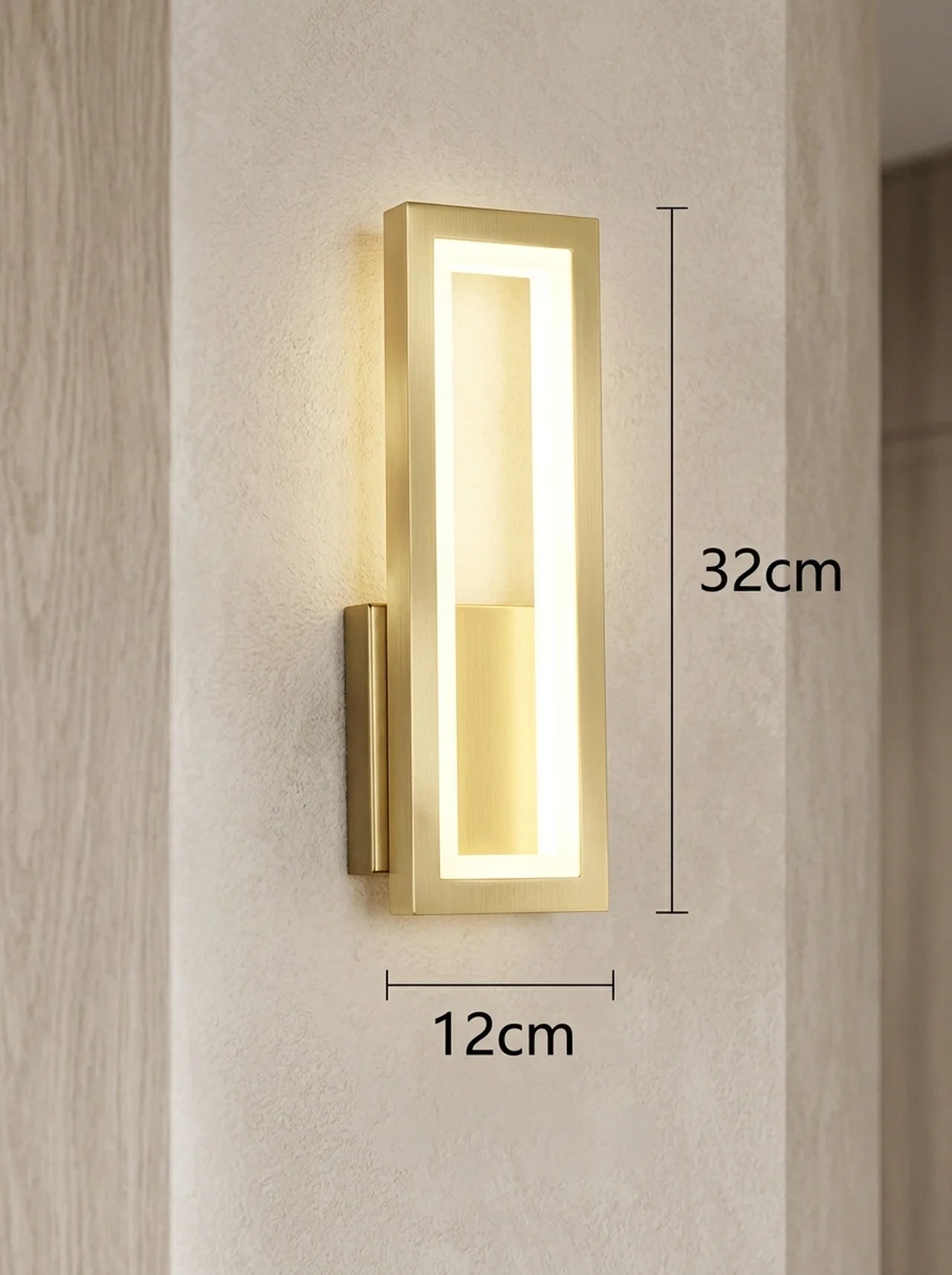 Elara Warm Wood Wall Lamp